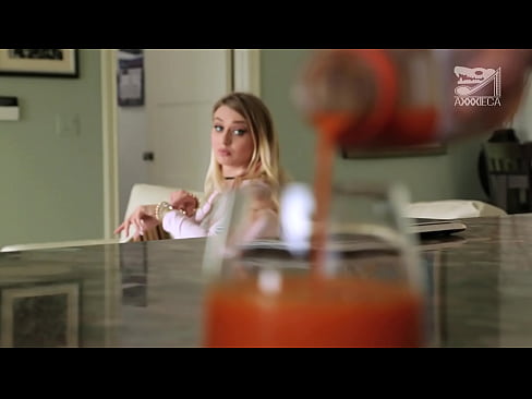 ❤️ Varma knabino kun grandaj manoj kaj malloza fiketo ricevas kokon de malgajninto, sed tre malmola Bonega sekso ĉe ni